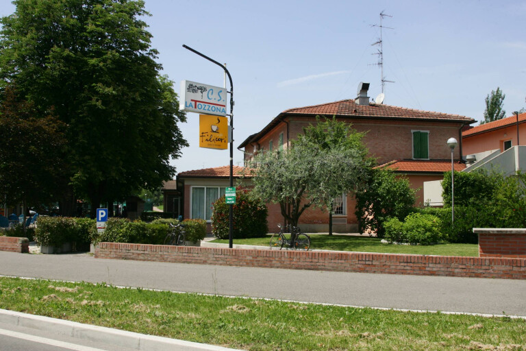 copertina di Pomeriggio con bimbe e bimbi
