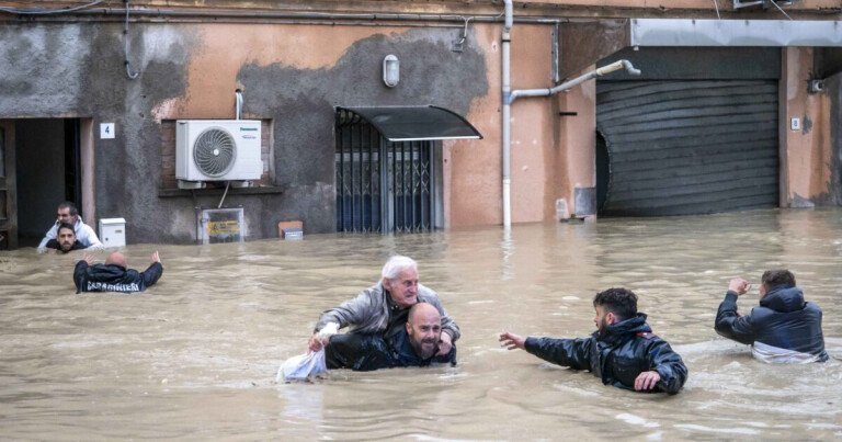 copertina di Rassegna 100 % DOC: Ho visto il finimondo