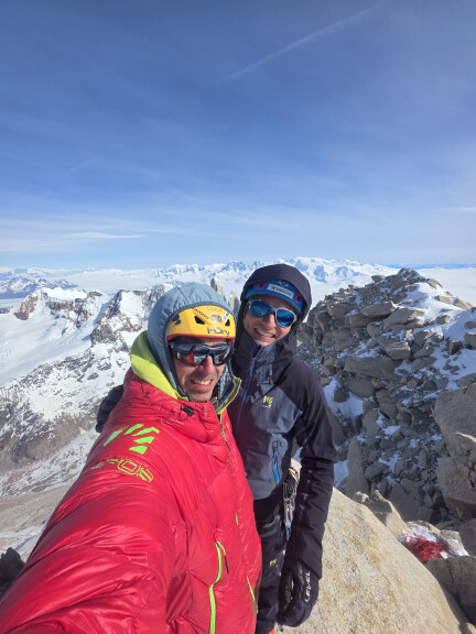 Matteo Della Bordella e Marco Majori in cima al Fitz Roy in inverno