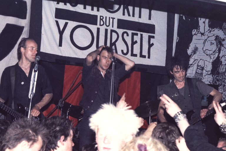 copertina di Crass: Anok4u2
