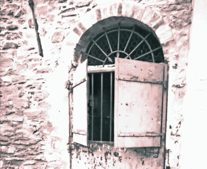 copertina di Tra lume e scuro