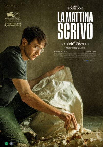 Locandina del film "La mattina scrivo"