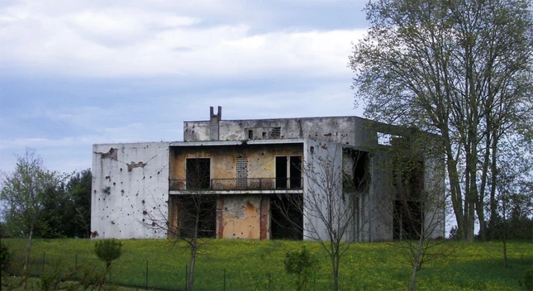 copertina di IL SOGNO INFRANTO. VILLA MUGGIA DALLO SPLENDORE ALL’OBLIO