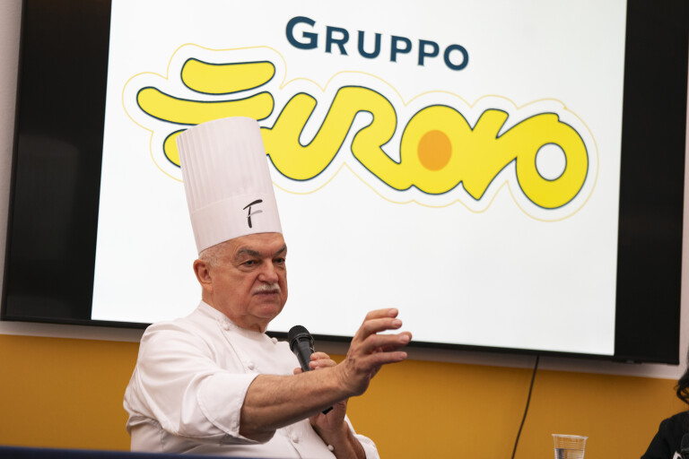 copertina di L’ARTE DI EVOLVERE: UN VIAGGIO NELLA PASTICCERIA CON IL MAESTRO GINO FABBRI