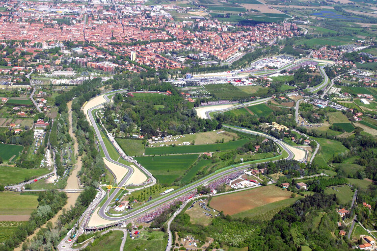 copertina di "Dal Cuore di Imola" si presenta