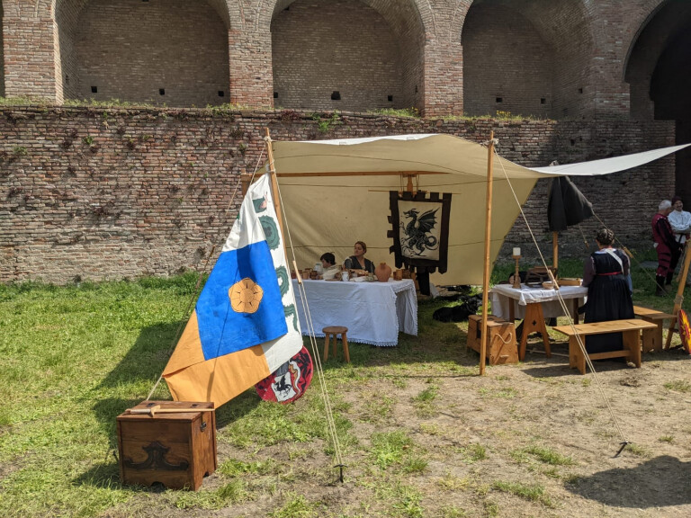 copertina di Caterina Sforza, da giovane sposa a leonessa di Romagna